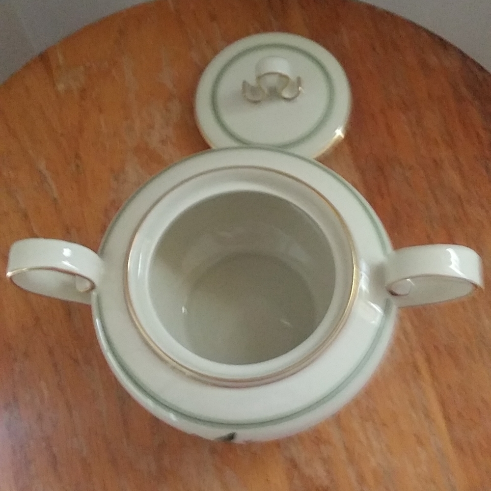 Porcelain - Picture 4 of 6